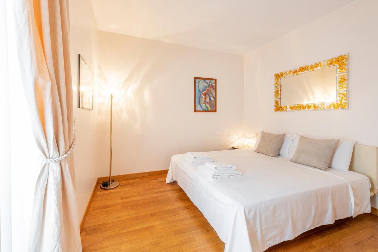 Milan Royal Suites - Centro Duomo Eksteriør billede