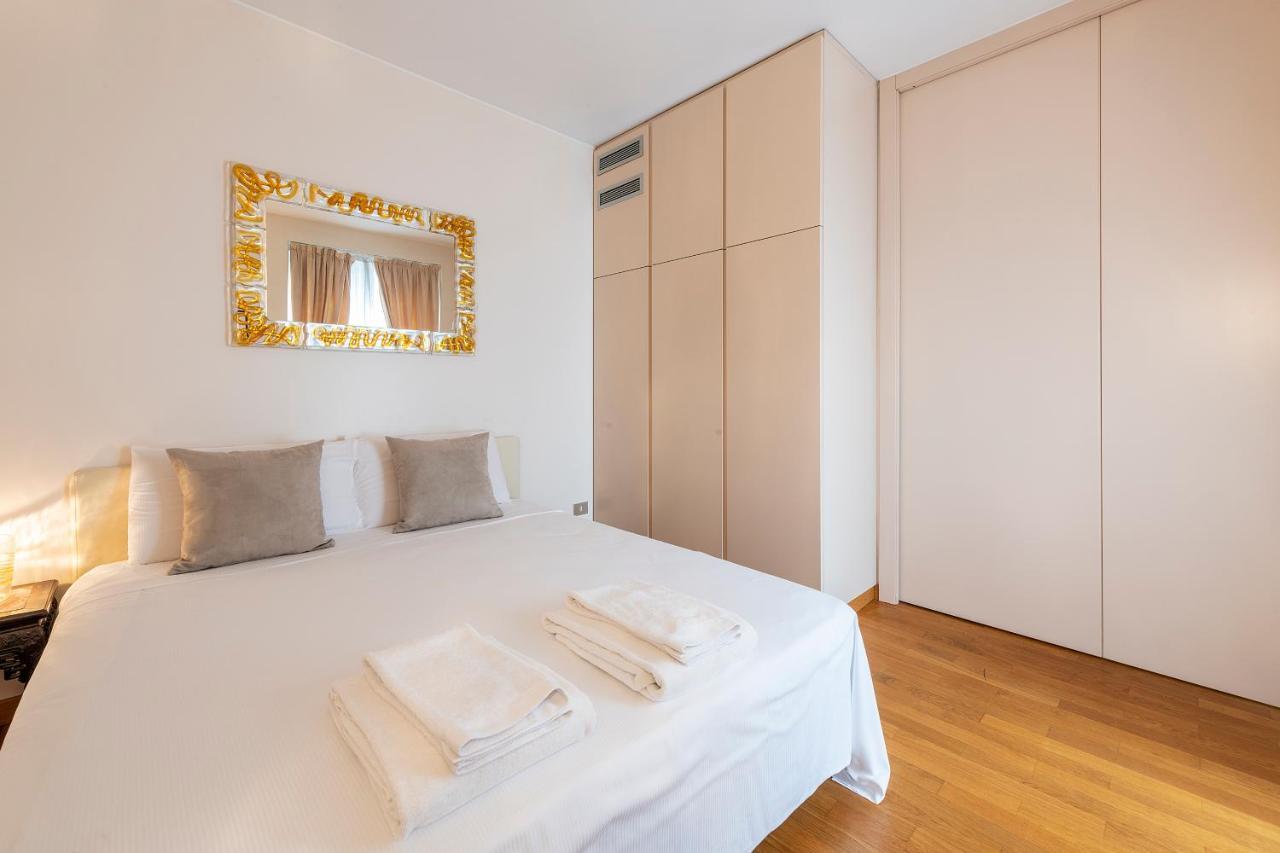 Milan Royal Suites - Centro Duomo Eksteriør billede