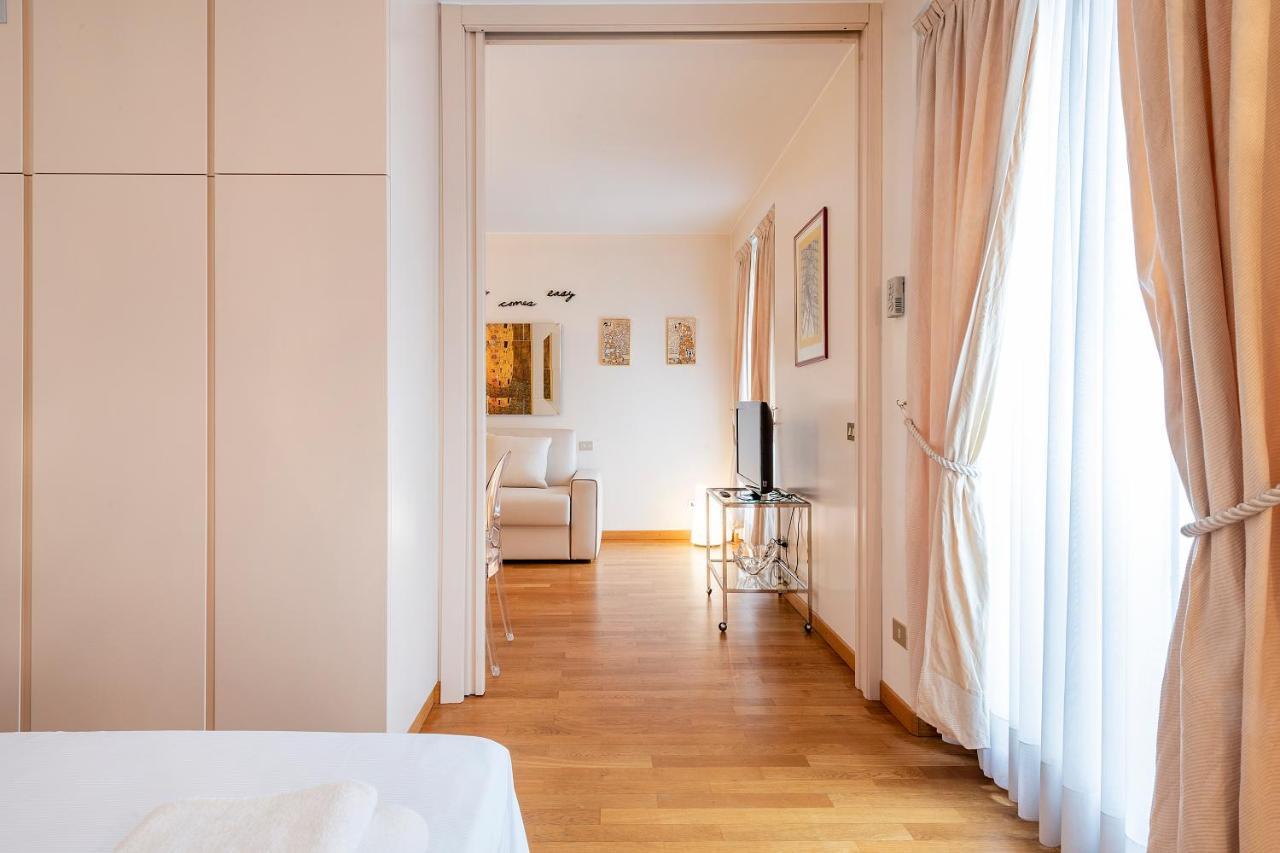 Milan Royal Suites - Centro Duomo Eksteriør billede