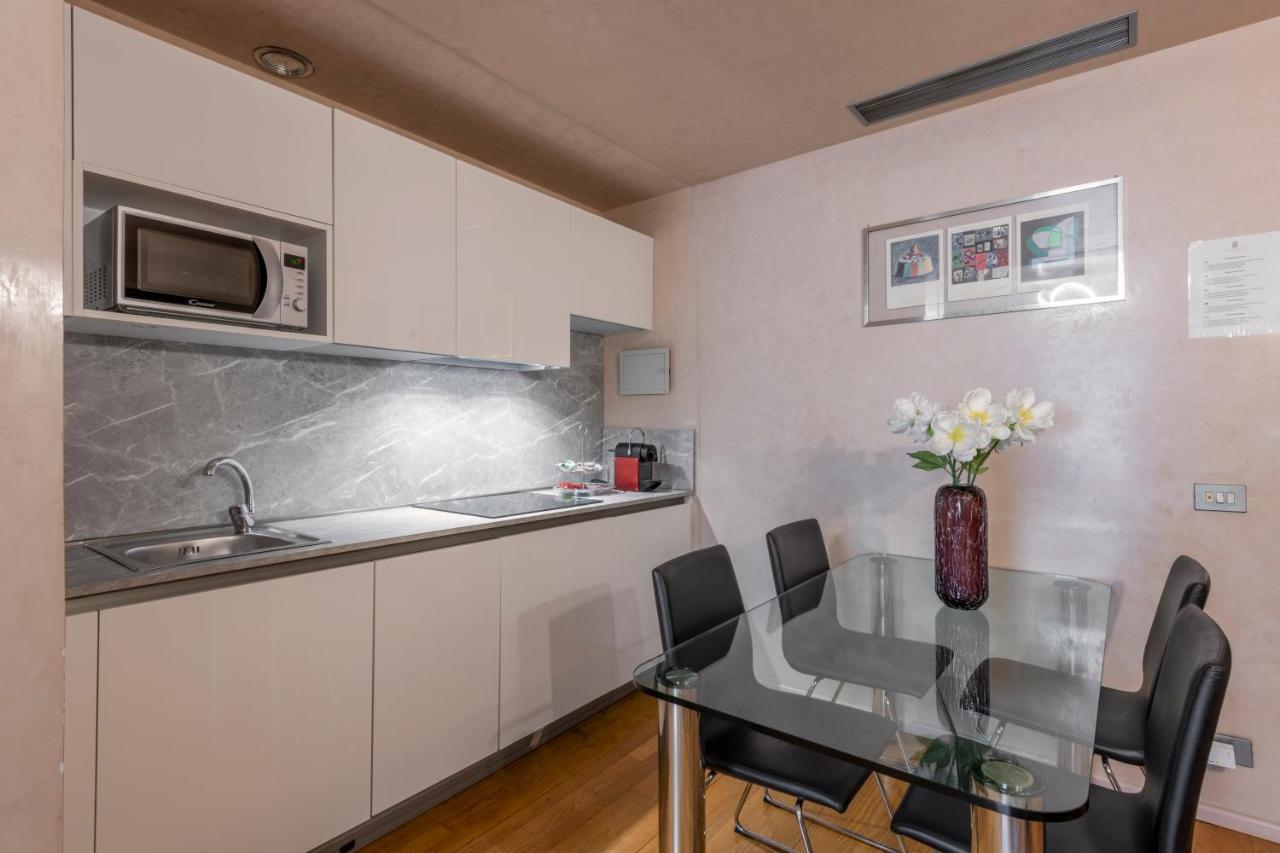 Milan Royal Suites - Centro Duomo Eksteriør billede