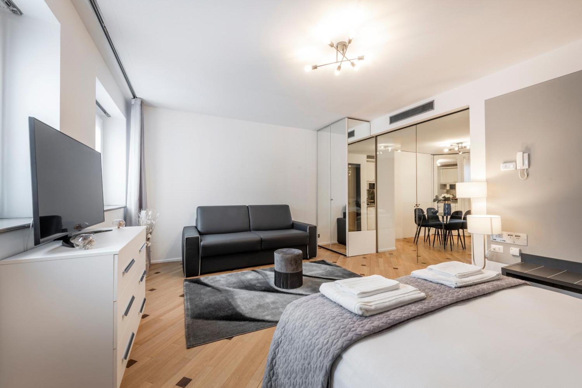 Milan Royal Suites - Centro Duomo Eksteriør billede