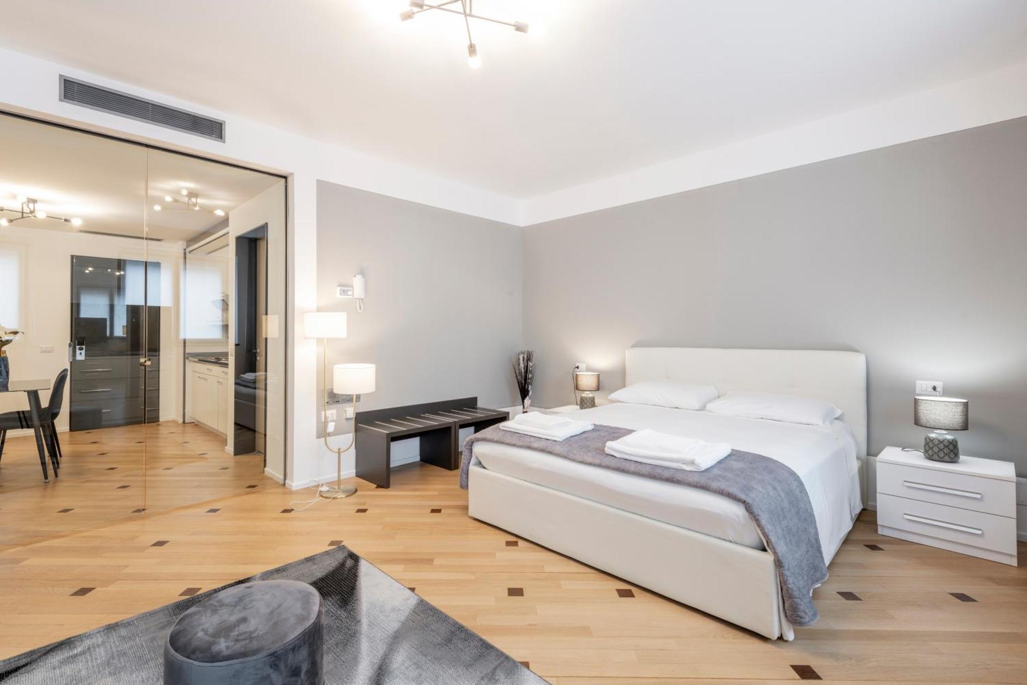 Milan Royal Suites - Centro Duomo Eksteriør billede
