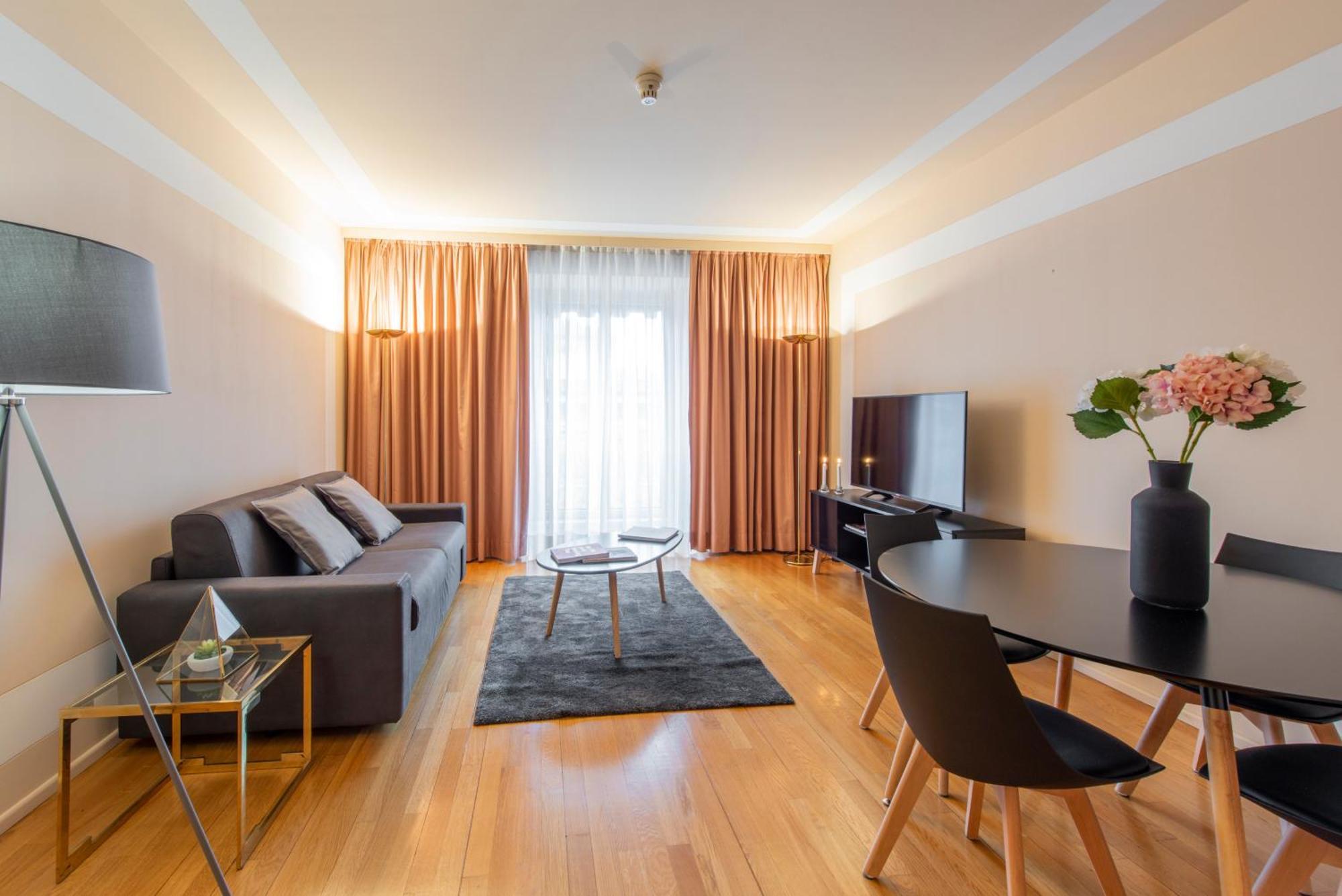 Milan Royal Suites - Centro Duomo Eksteriør billede